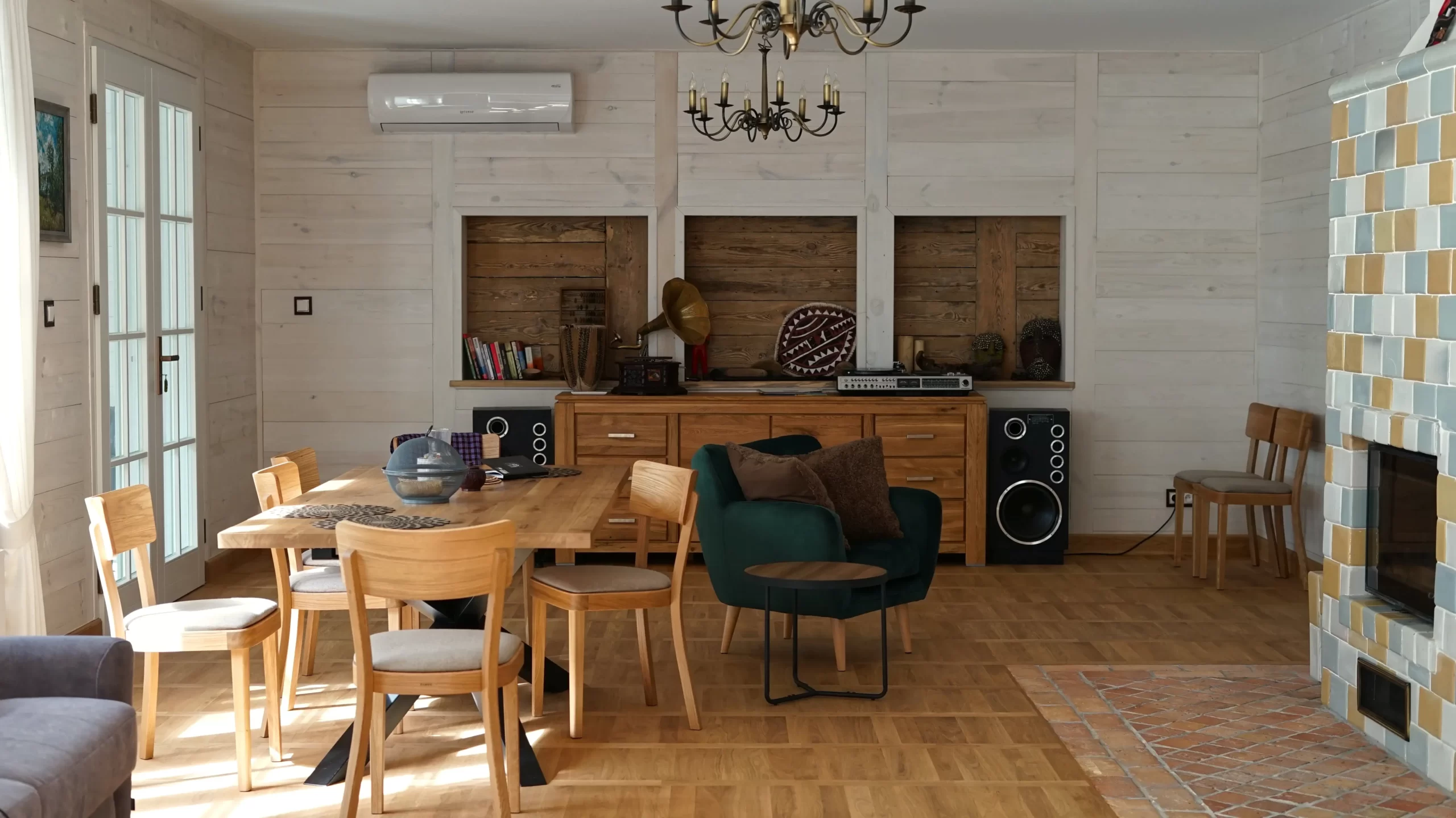 Jadalnia w wyremontowanej szkole w czuchlebach